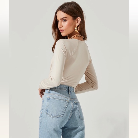 NWOT- ASTR THE LABEL- Multicutout long sleeve bodysuit in bone- Size M - Picture 3 of 7